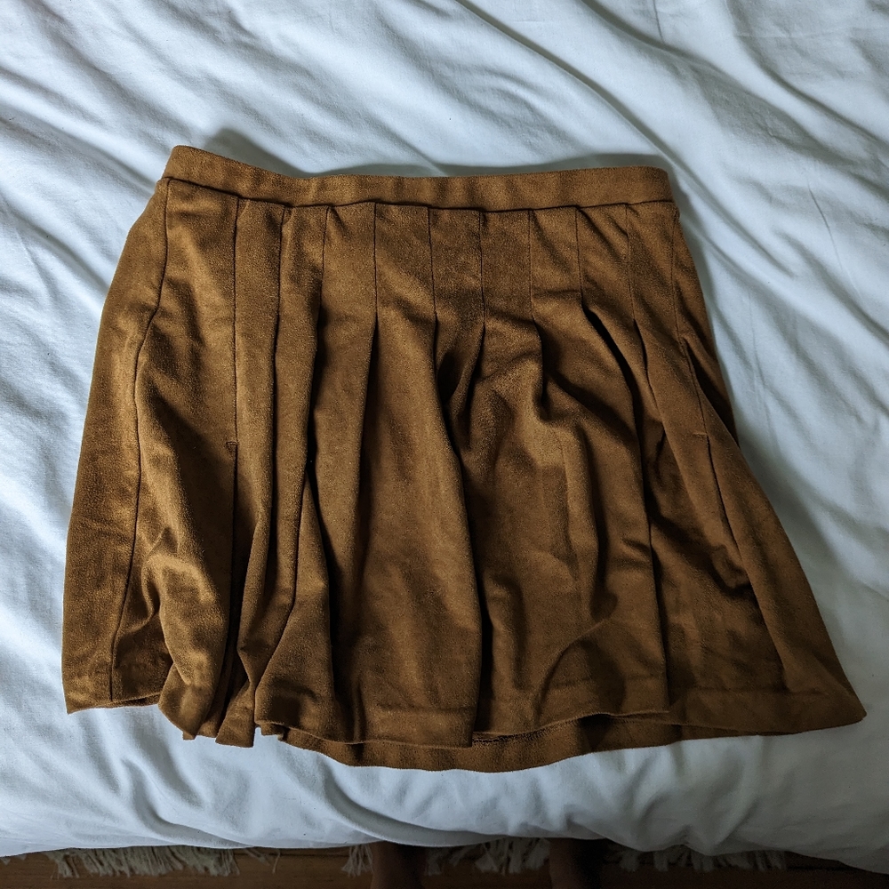 Suede pleated brown skirt, size S